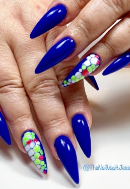 Picture of dark blue painted nails